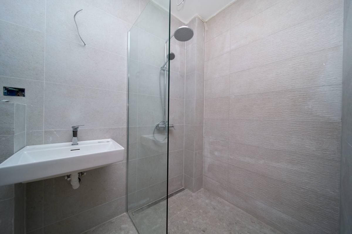 Gallery image 7