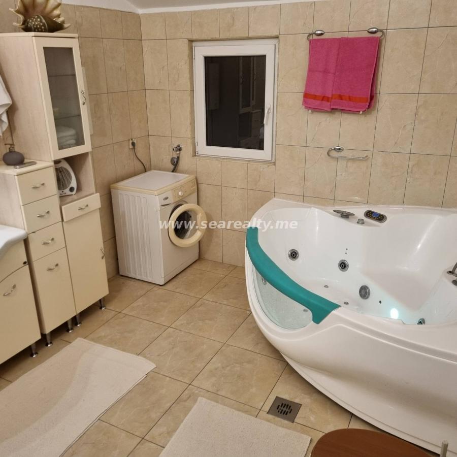 Gallery image 10
