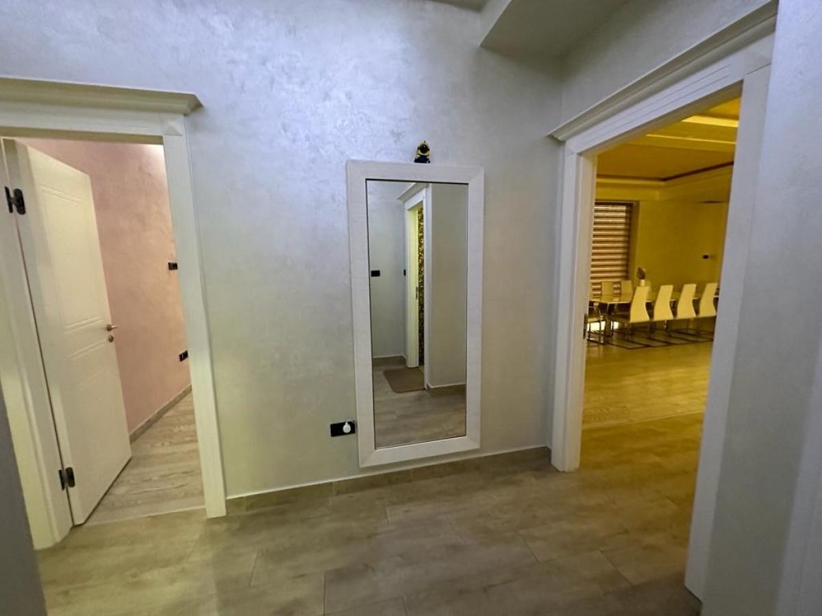Gallery image 38