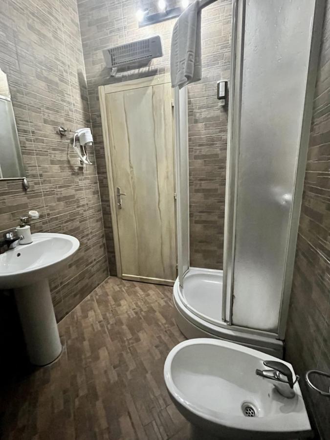 Gallery image 17