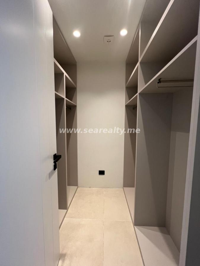 Gallery image 13