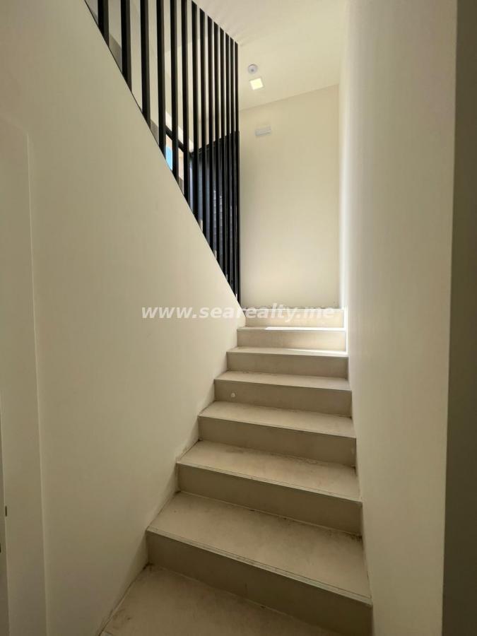 Gallery image 10