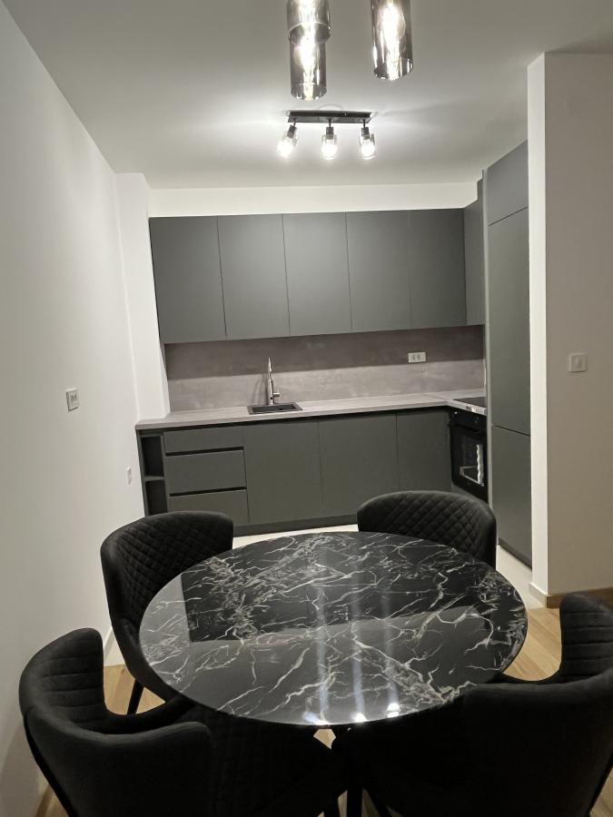 Gallery image 12
