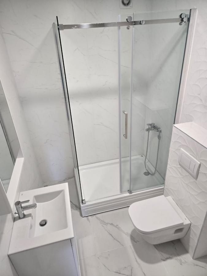 Gallery image 12