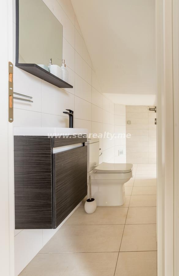 Gallery image 73