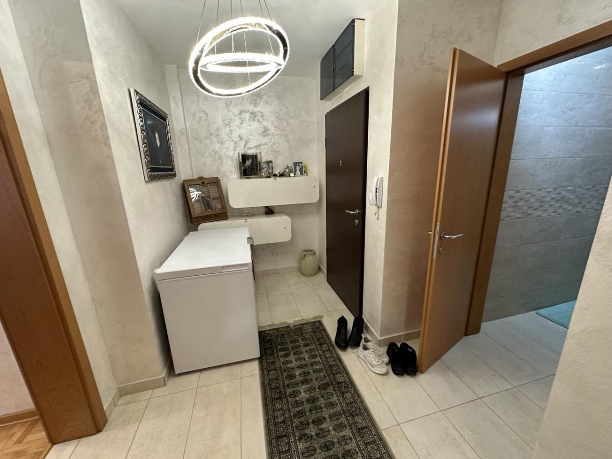 Gallery image 12