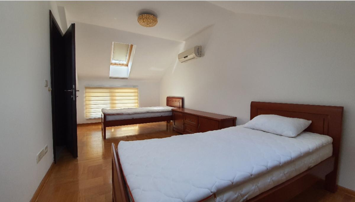 Gallery image 7