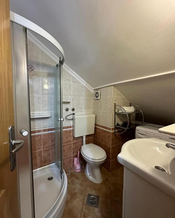 Gallery image 12