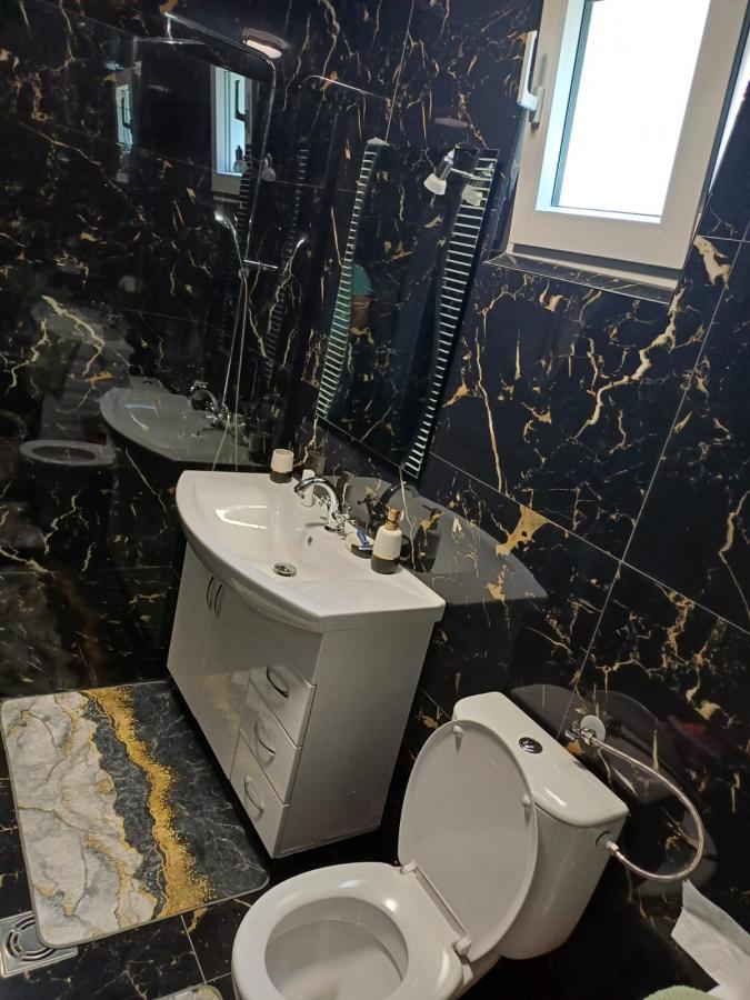 Gallery image 12