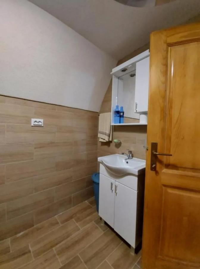 Gallery image 12