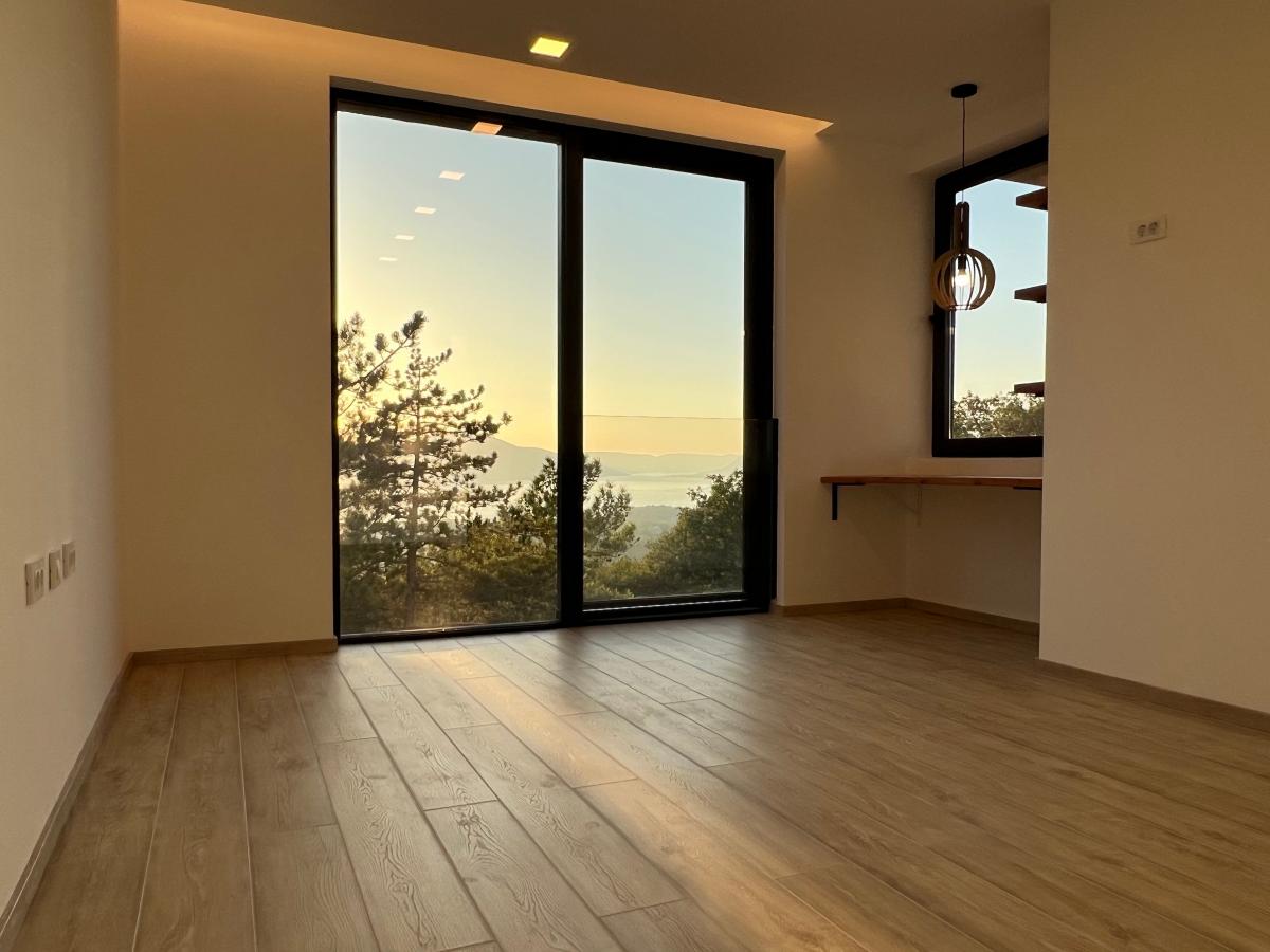 Gallery image 15