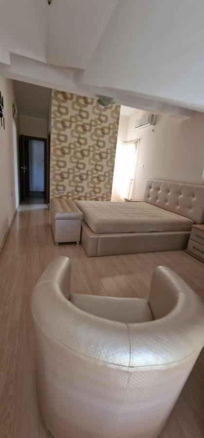 Gallery image 10