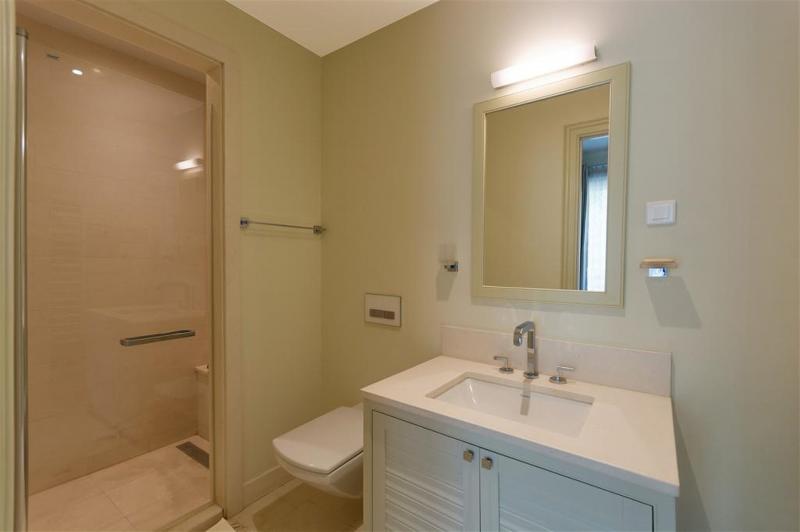Gallery image 11
