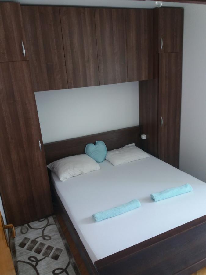 Gallery image 12