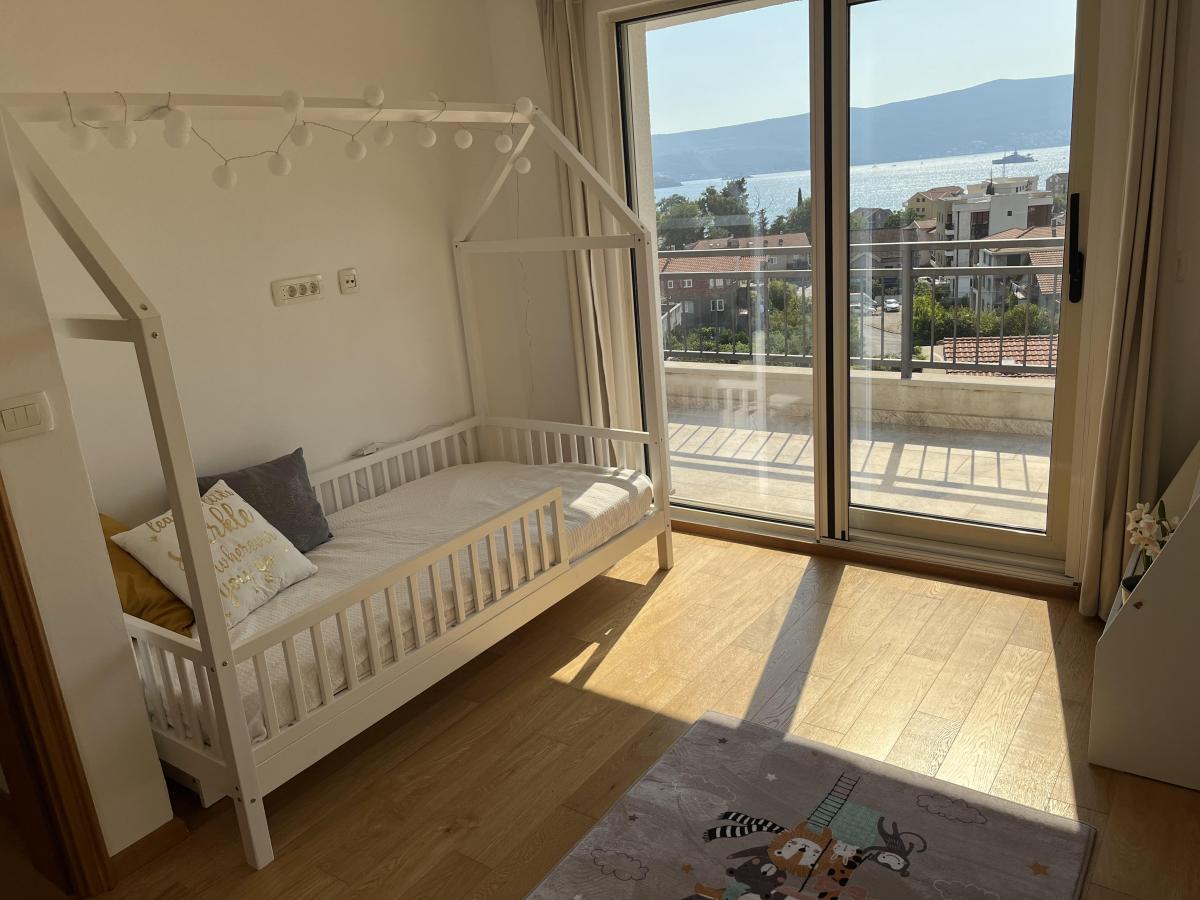 Gallery image 14