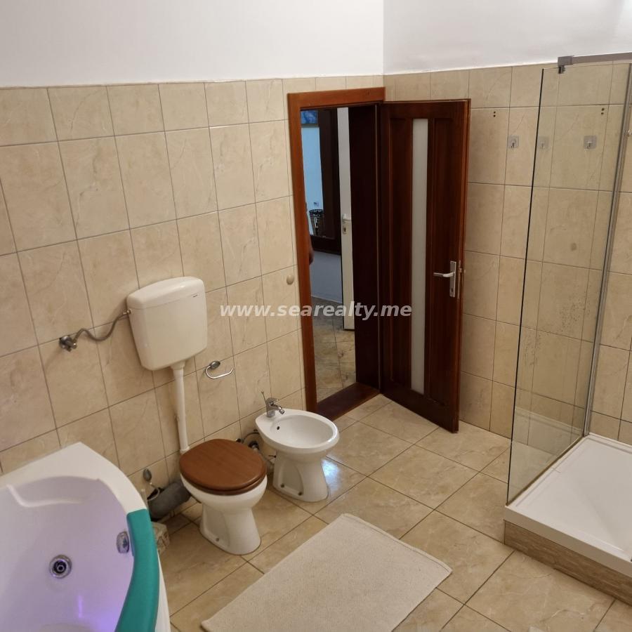 Gallery image 8