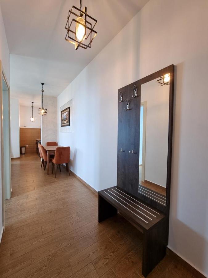 Gallery image 12