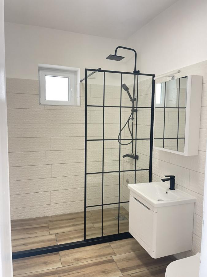 Gallery image 13