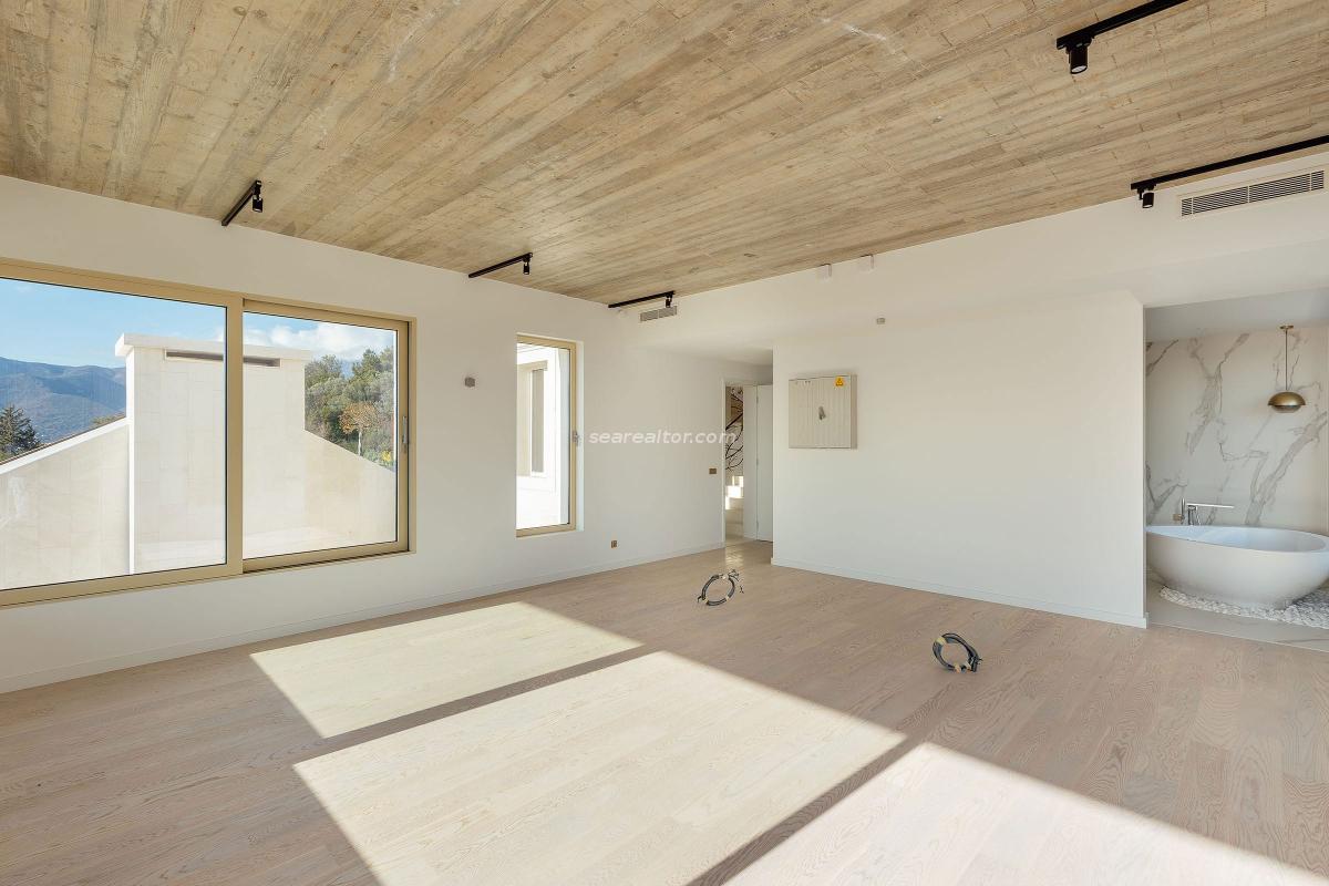 Gallery image 19