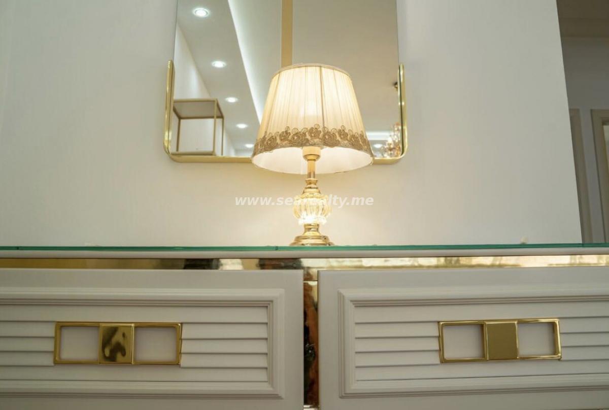 Gallery image 12