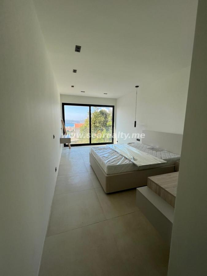 Gallery image 11