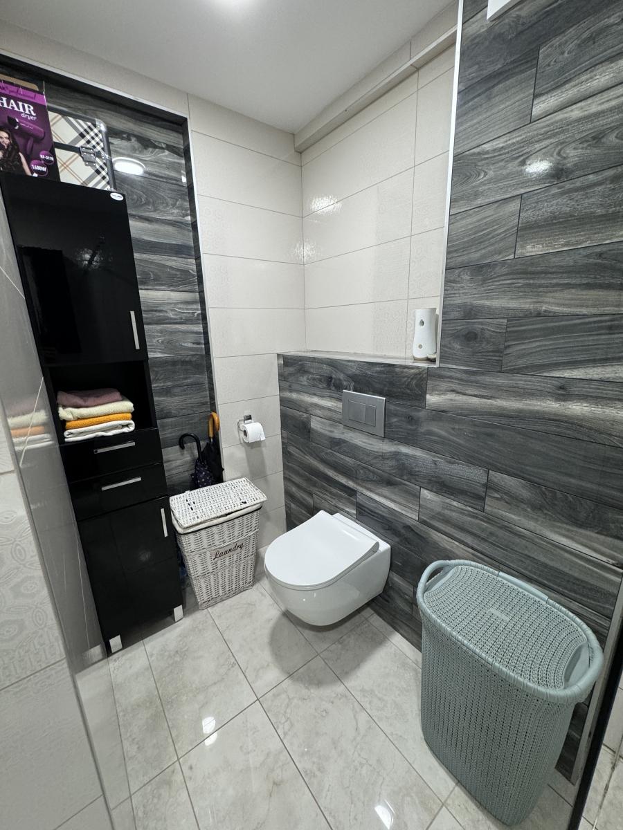 Gallery image 12