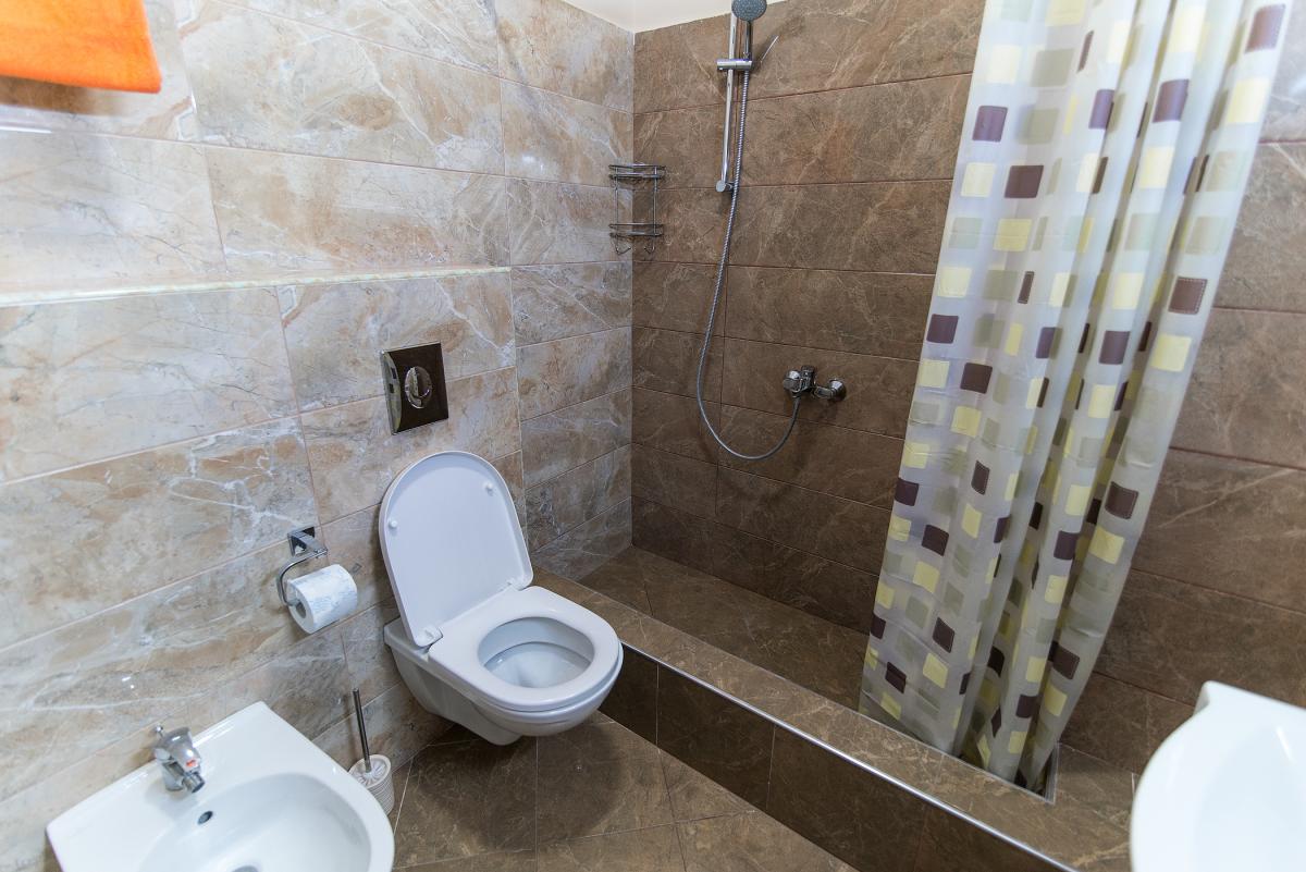 Gallery image 13