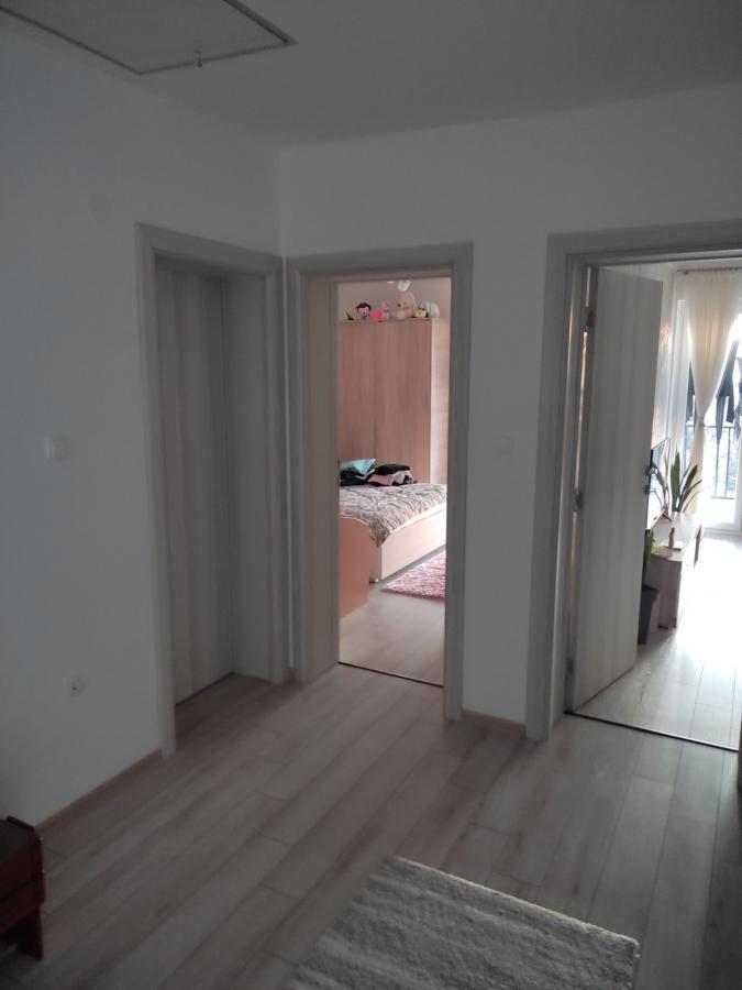 Gallery image 12