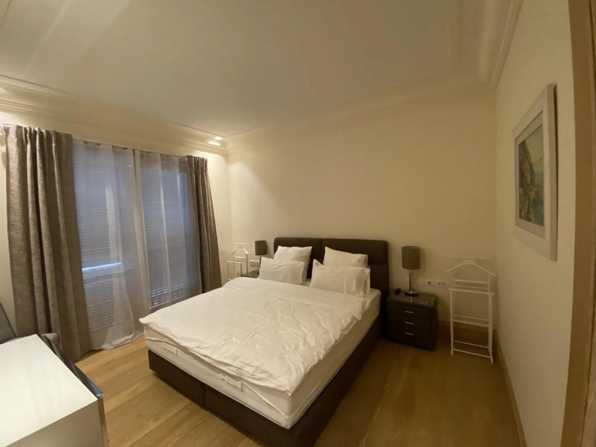 Gallery image 8