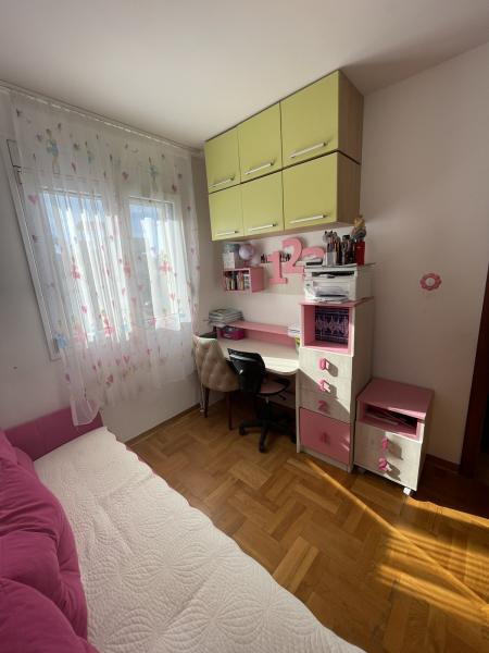 Gallery image 12