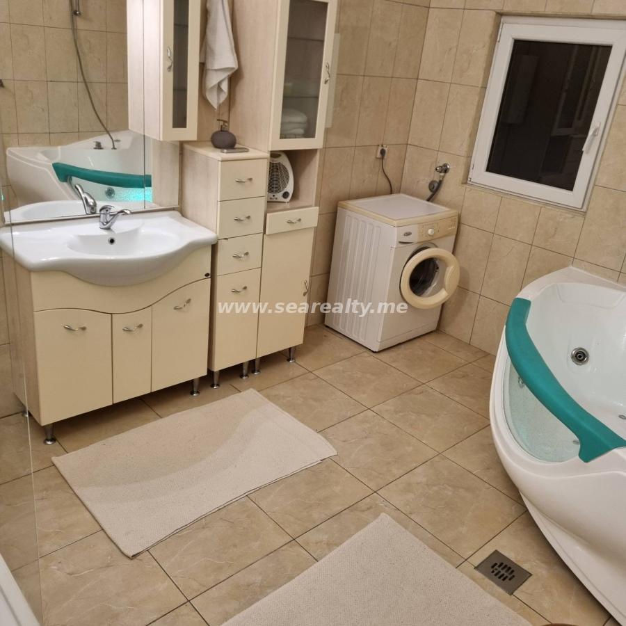 Gallery image 9
