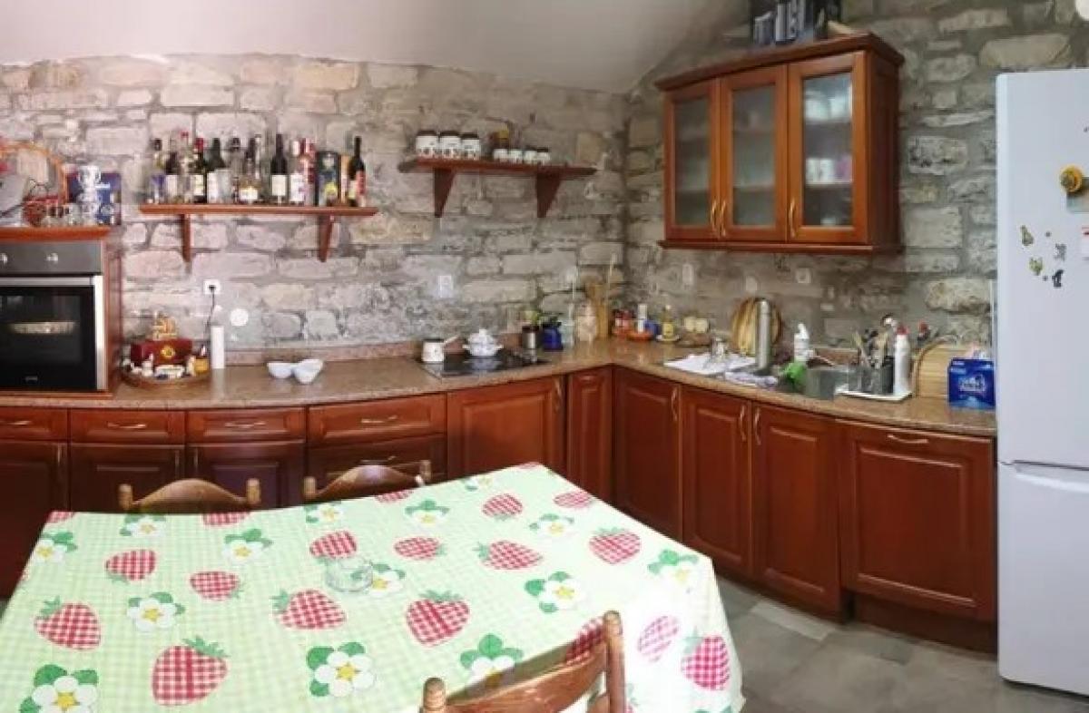 Gallery image 10