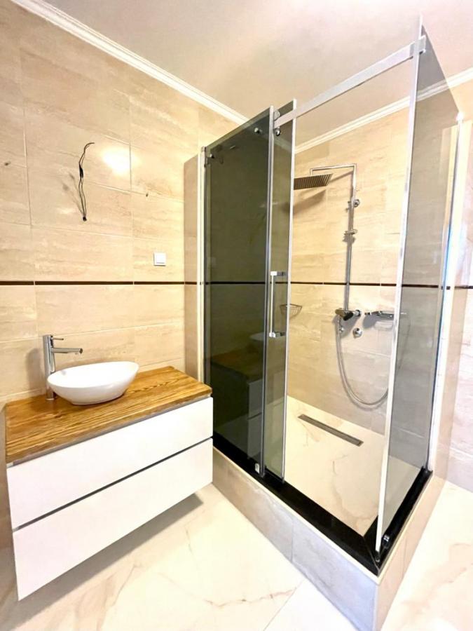 Gallery image 7
