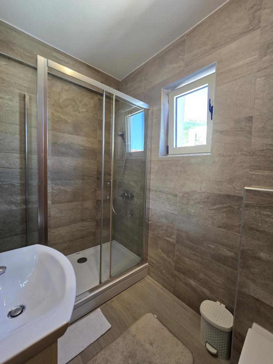 Gallery image 9