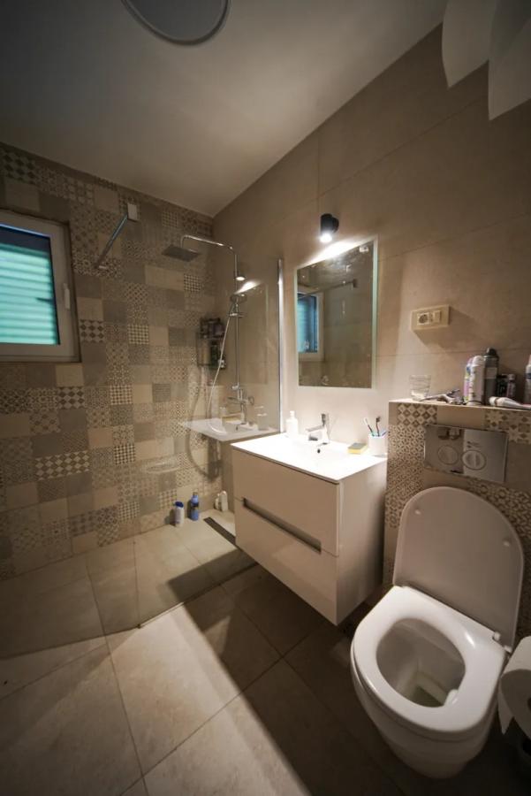 Gallery image 6