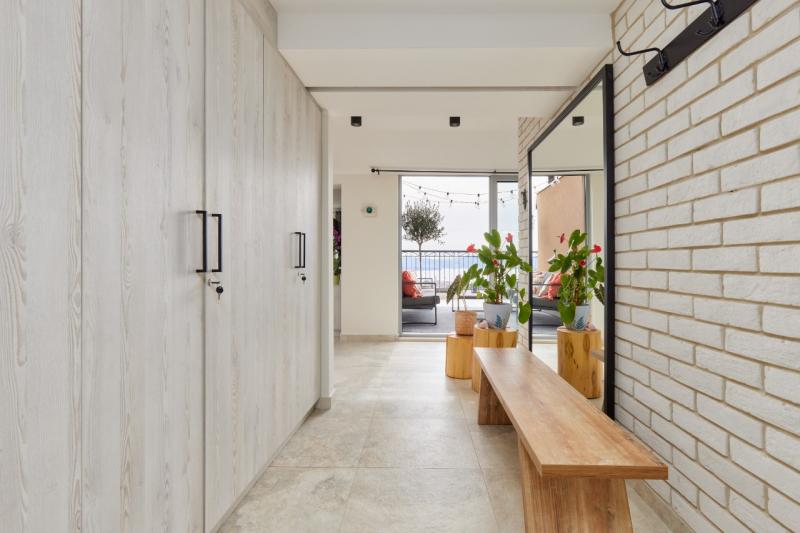 Gallery image 12