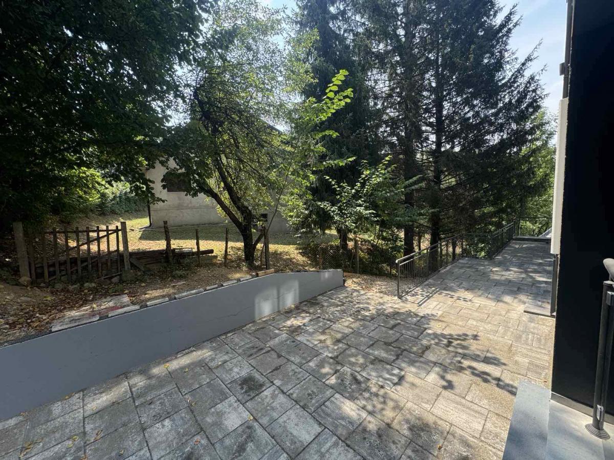 Gallery image 4