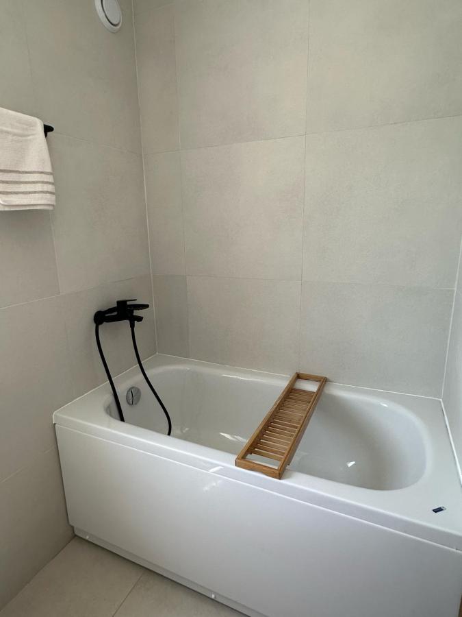 Gallery image 10