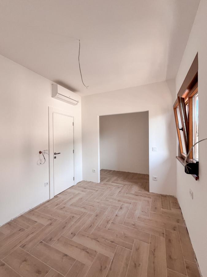 Gallery image 16