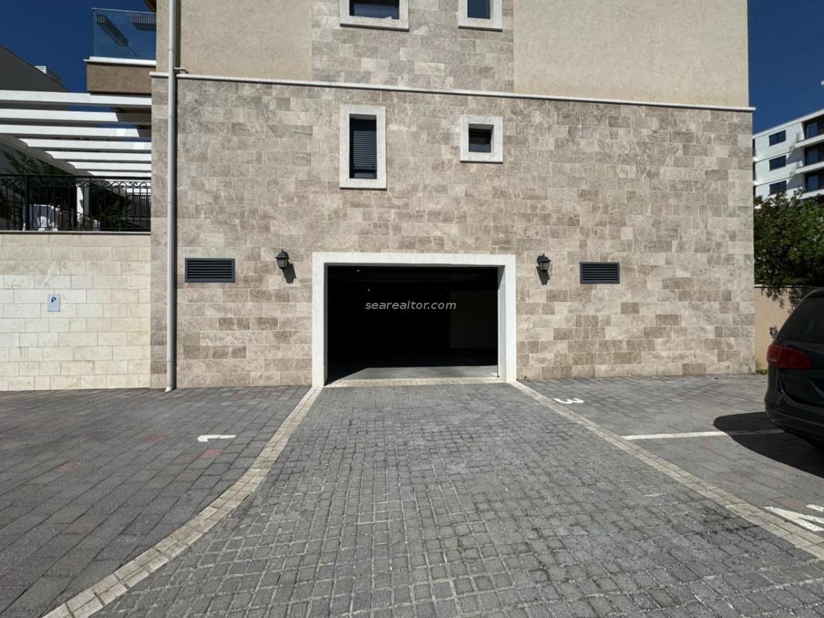 Gallery image 15
