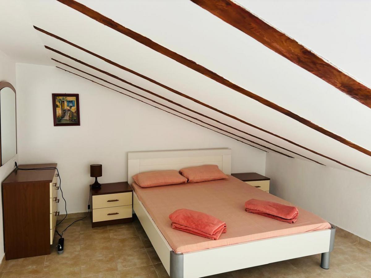 Gallery image 6